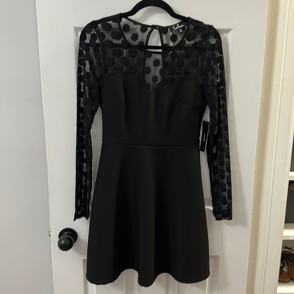 NWT Lulus Long Sleeve Black Dress